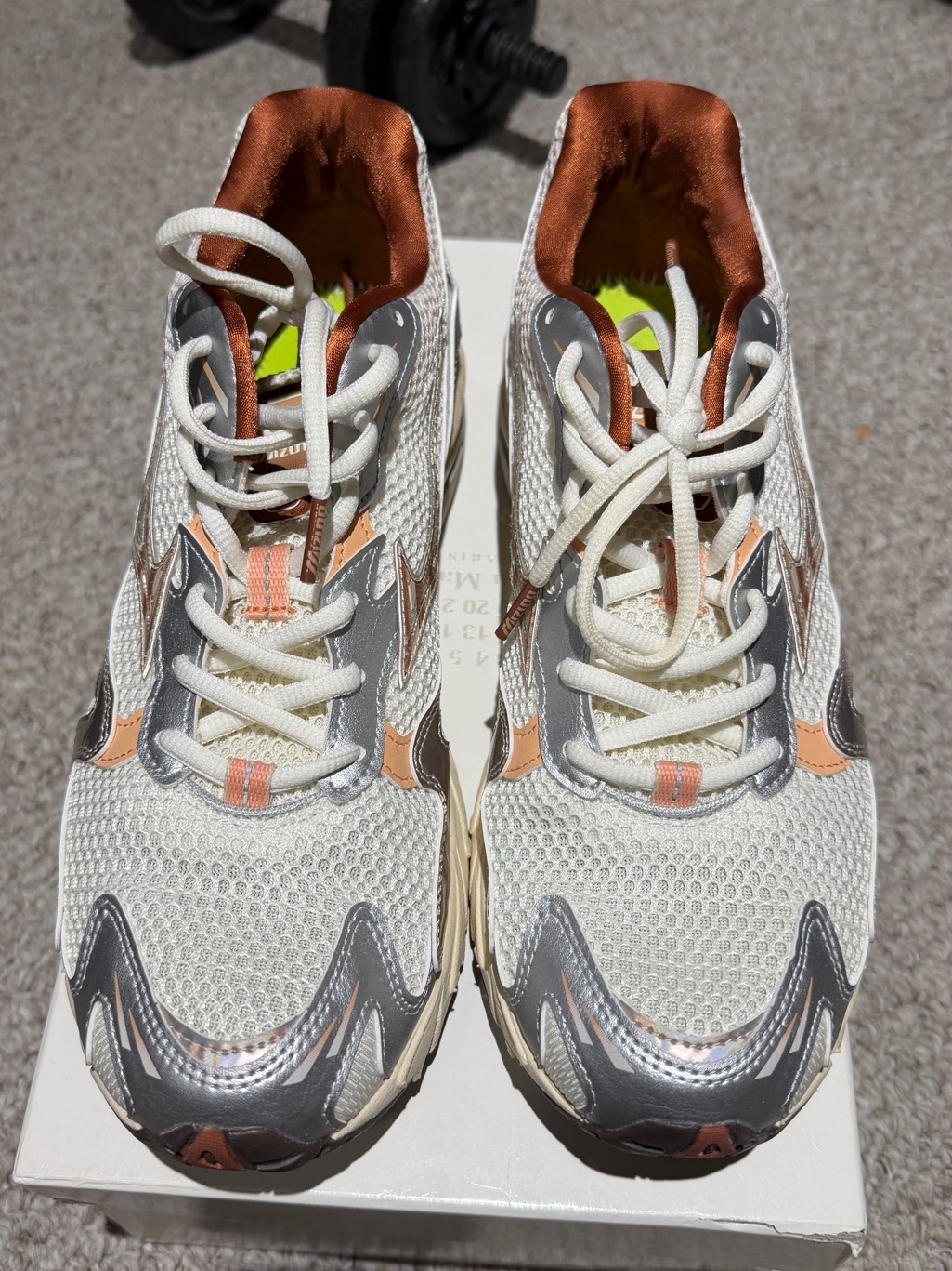 Mizuno White Gray Copper Athletic Running Shoes